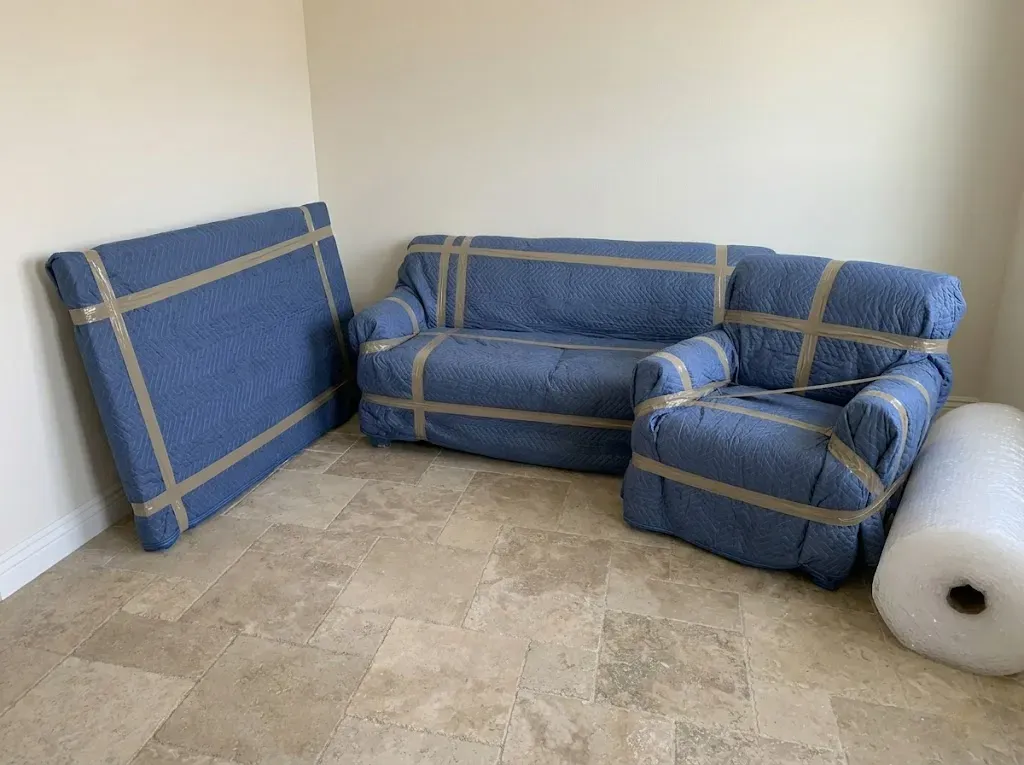 Move Your Stuff team answering Richmond Hill homeowner questions